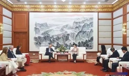 西甲联盟高度关注中国市场，特瓦斯称与中国足球合作前景广阔